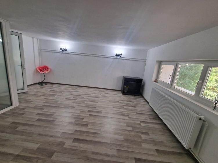 Spațiu comercial, de 70 mp, în Central