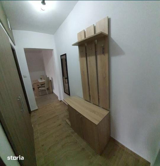 Garsonieră decomandată în Central