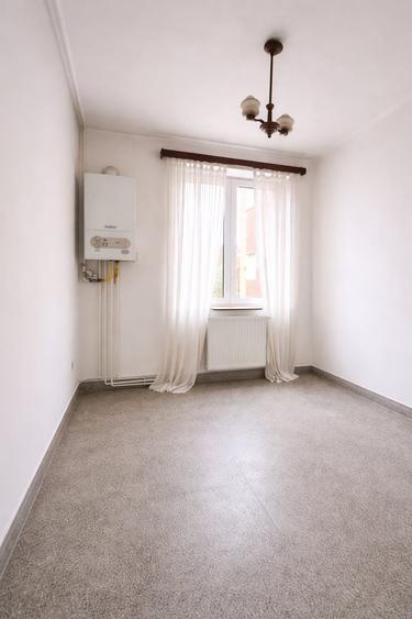 Apartament  trei camere  etajul 1 - 5