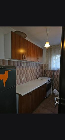 De vanzare garsoniera decomandata  pe Calea Bucuresti 87 vis a vis de ACR - 3