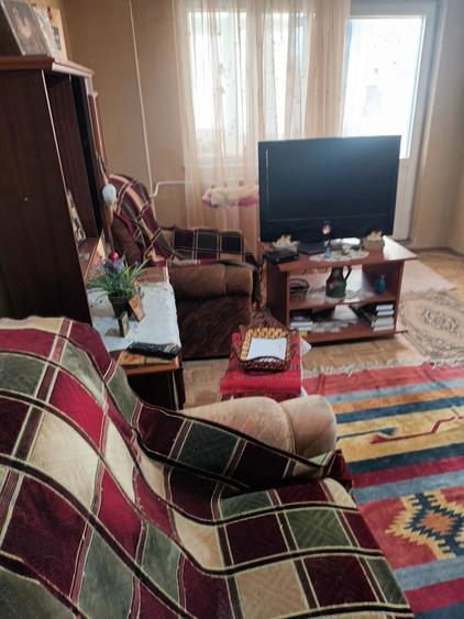 Inchiriez ap 3 camere zona sebastian sector 5 - 1