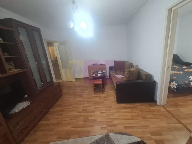 Apartament cu 2 camere de vanzare in Campina - Zona Cuza - 2