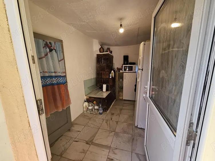 Teren 553 mp ,cu casa batraneasca Gostinu(Giurgiu) - 4