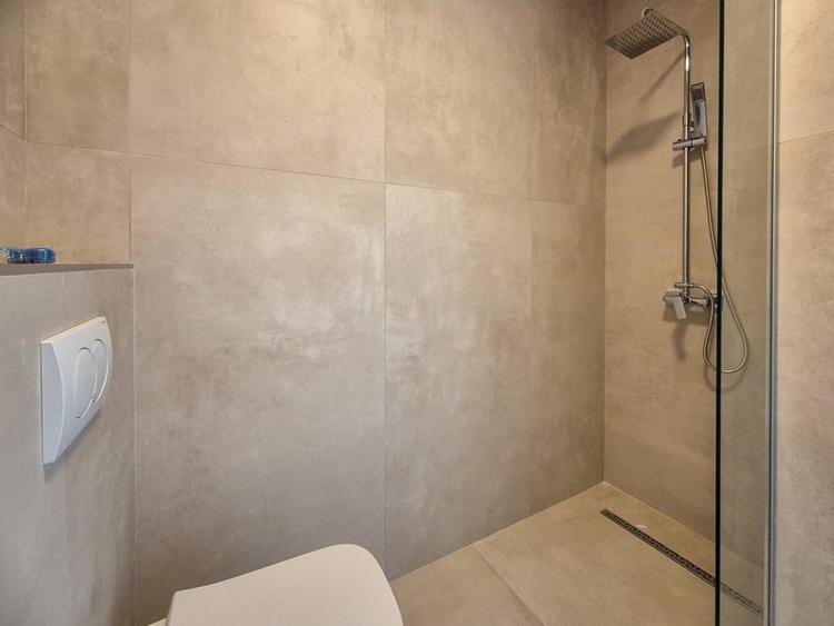 Apartament superfinisat 2 camere/Terasa 12mp /Garaj / strada Cetatii - 7