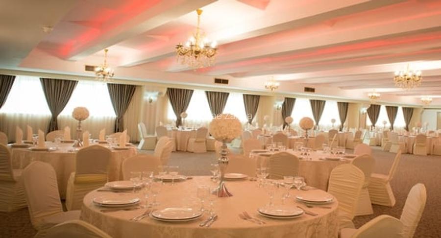 Spatiu evenimente tip ballroom, 440 mp + 1000 mp parcare privata