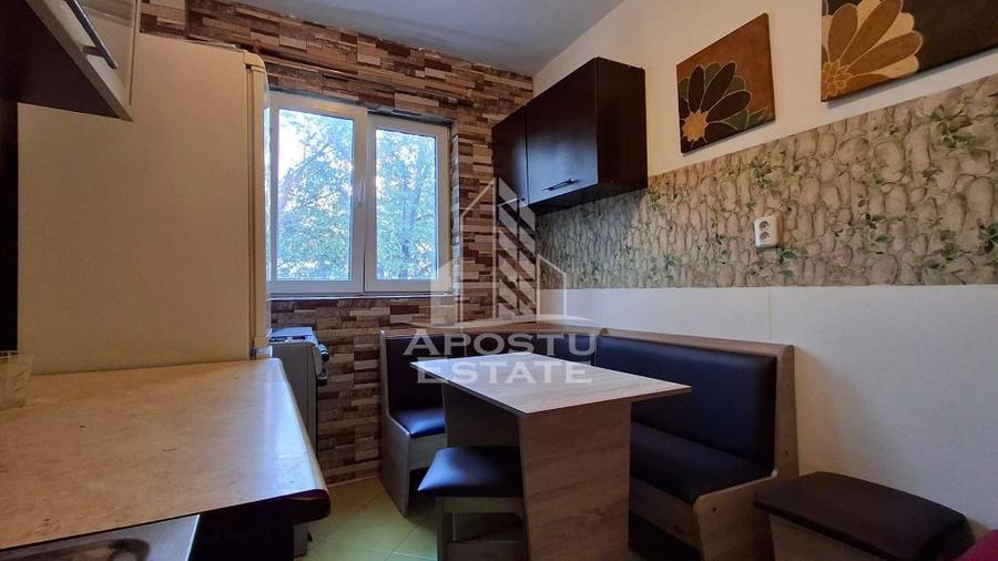 Apartament semidecomandat 3 camere, Miorita - 9
