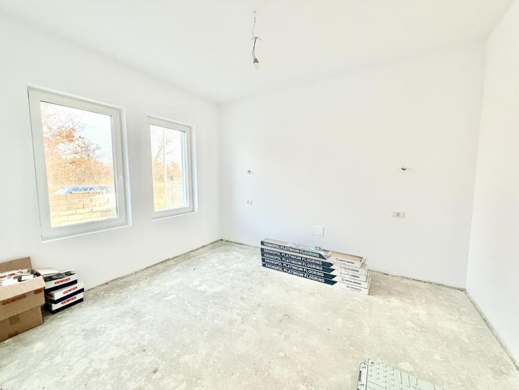 Duplex despartit prin camera tehnica - 81 mp - Mosnita Noua - 11