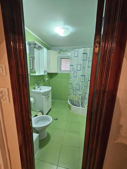 Inchiriez apartament 2 camere - 4