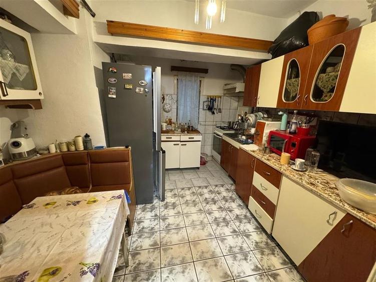 Apartament 3 camere zona centrala , etaj 7, pret 63.000 Euro neg. - 4