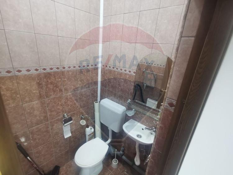 DE INCHIRIAT - Spatiu comercial 34 mp, Piata Revolutiei, Baia Mare - 3