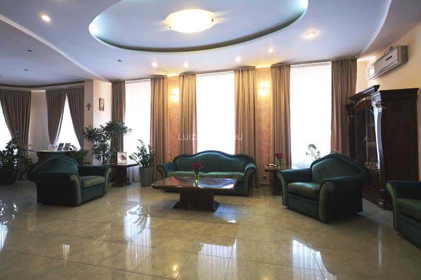 Parcul Carol, vilă impresionantă 700 mp și teren de 720 mp, Metrou 8 minute