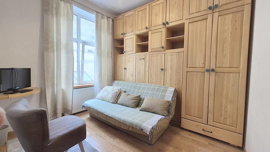 Piața Sfatului, apartament cu 2 camere, termen lung. - 3