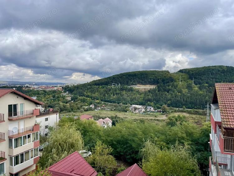 Apartament cu 3 camere, 2 bai ?i parcare cu CF in spate la Vivo