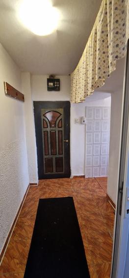 Podul Inalt ,se vinde la parter apartament 2 camere pret 44500 euro. - 8