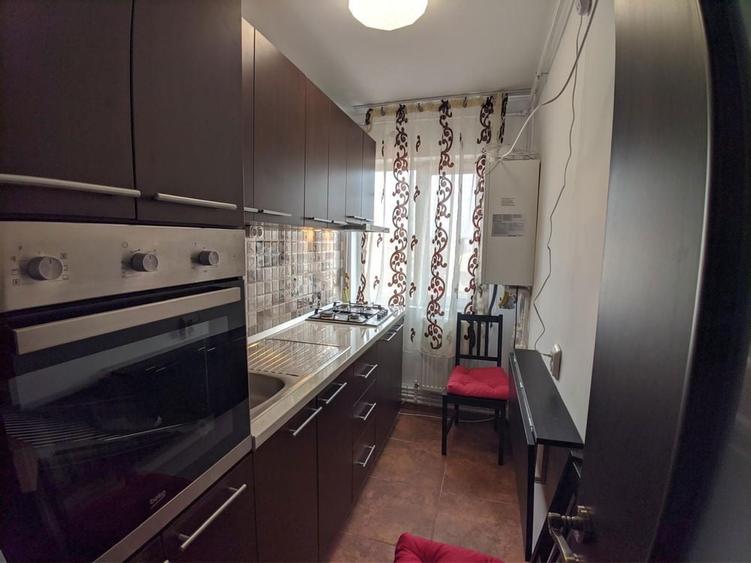 Inchiriez apartament 3 camere zona centrala - 7