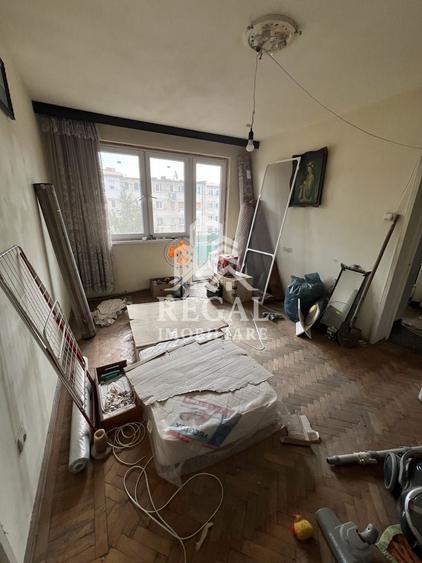 Apartament de vanzare 2 camere, in zona Micro 3 - 1