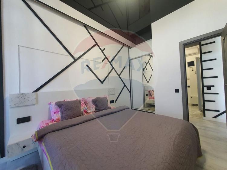 Vanzare Apartament cu 2 camere Lux in zona Tomis Nord - 9