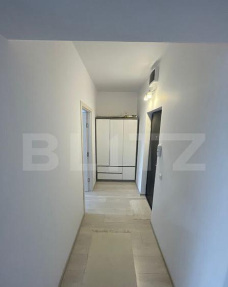 Garsoniera spatioasa zarnesti , stare impecabila . - 1