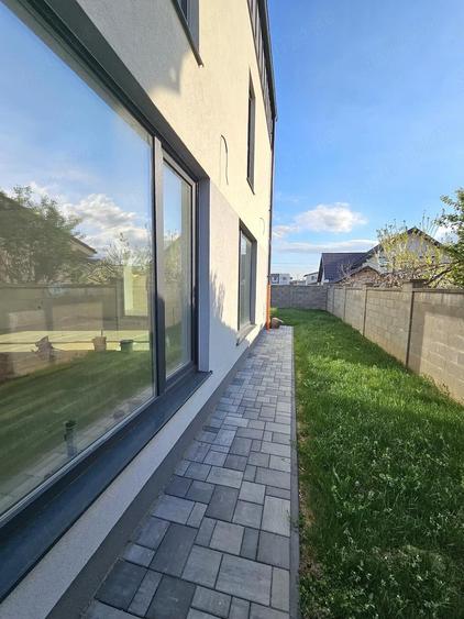 Proprietar vand 1 2 Duplex, Chi?oda, str Caisului. 220 mp utili , 5 camere , 4 bai - 3