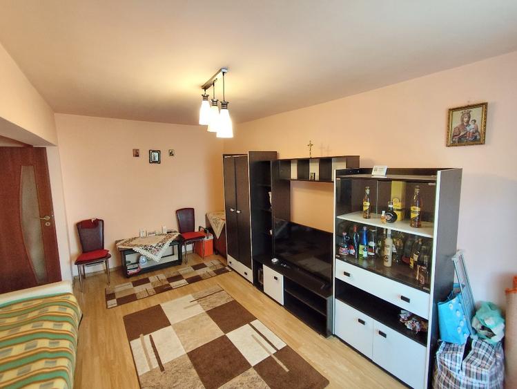 Vand apartament 3 camere mobilat si utilat  - 1