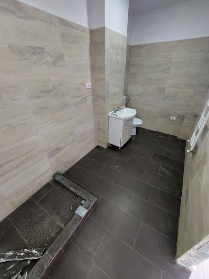 Spatiu Comercial de Inchiriat - Stradal - 4 locuri de parcare - Zona Cristalului - 8