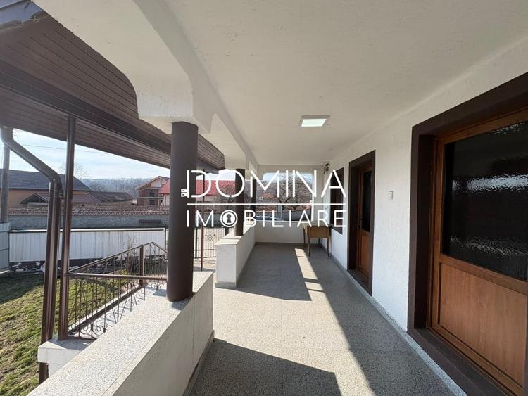 Vanzare casa P+1 si teren generos in Stanesti - *stil rustic-conac* - 10