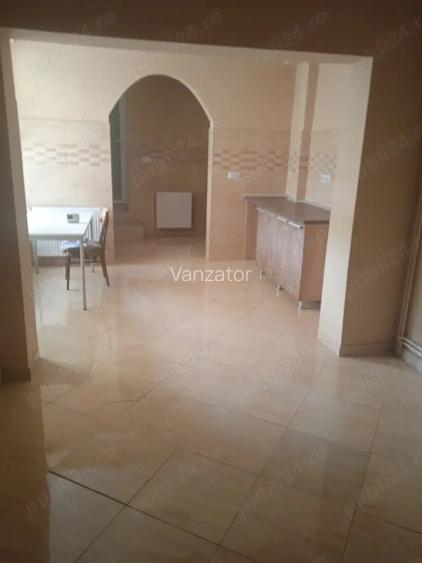 Casa cu etaj de vanzare zona 14Mai