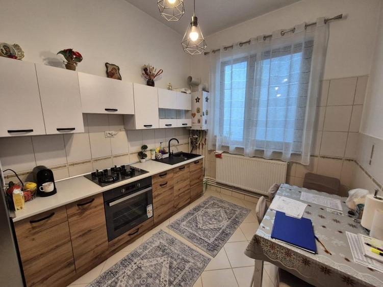 4 cam 200mp utili caramida teren 509 mp mobilata Centru - 10