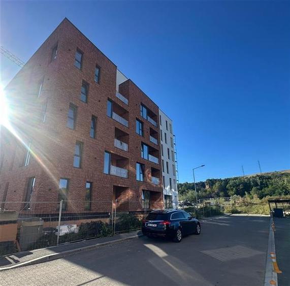 Vanzare apartament 2 camere finisat, bloc nou Floresti zona Stadionului - 1