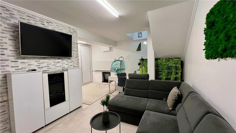 Vand apartament cu 4 camere in Vila, 2 bai, teren privat 114mp, str Papiul Ilari - 8