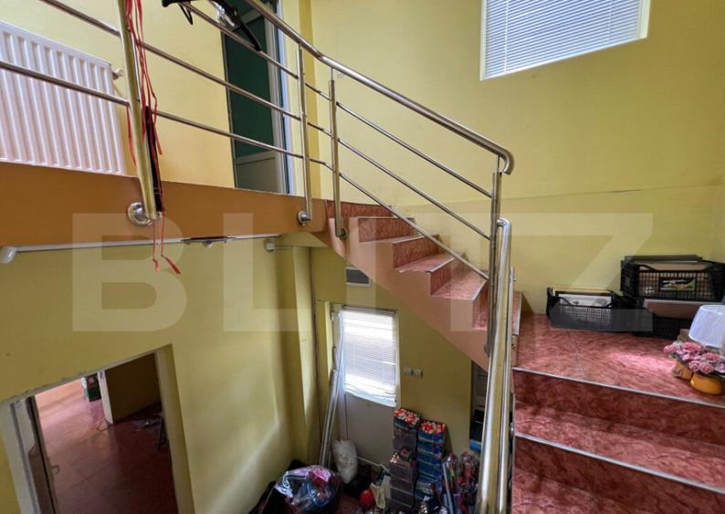 Casa de vanzare, cu 2 camere, zona cu vad comercial. - 20
