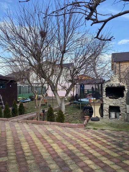 Casa cu teren generos si potential investitional Navodari - 1