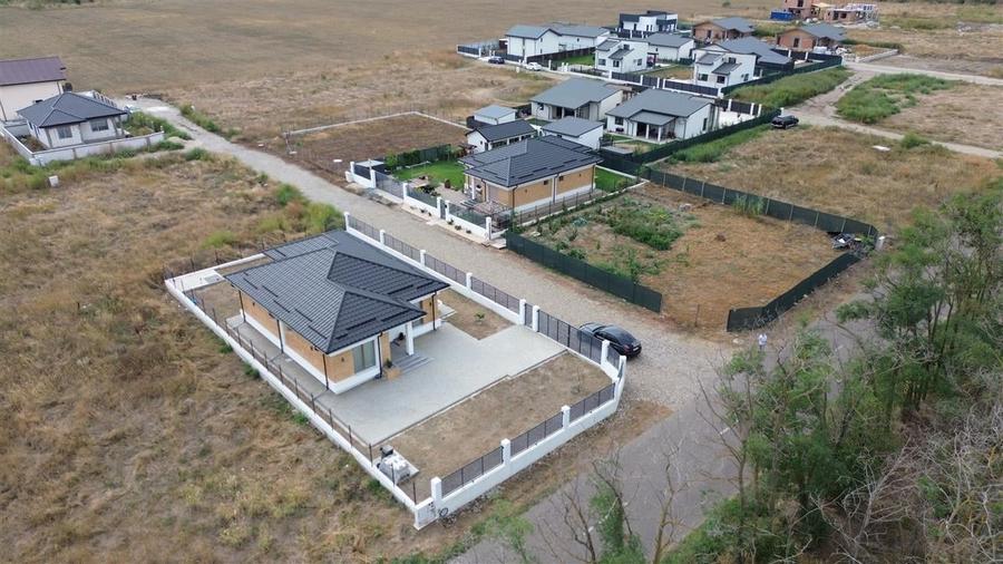 Casa de vanzare , in cartier nou Focsani Nord - Petresti - - 2