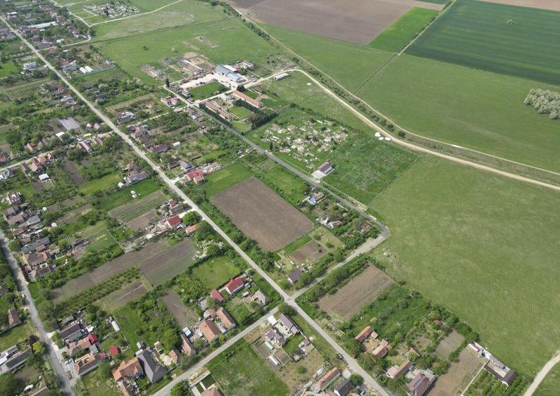 Teren Intravilan de 3,090 mp in Cuvin - 12