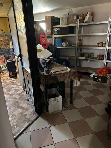 Inchiriez magazin alimentar mixt in Talmaciu pretabil si alte destinatii - 4