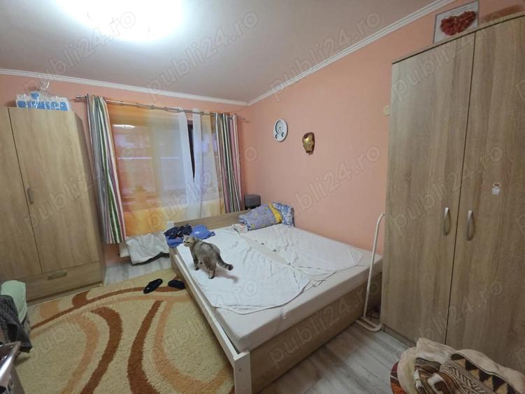 Casa suprafa?a totala de 1.000 mp - 9