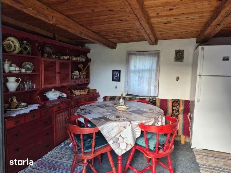 Casă cu 3 camere cu Teren 2250 Mp în Cerașu