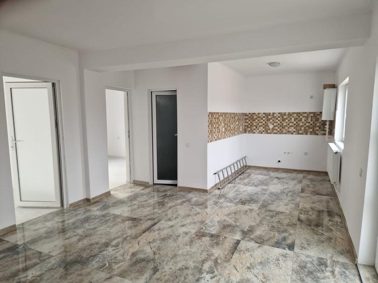 Agenție imobiliară vindem casa la sol în Năvodari - 4