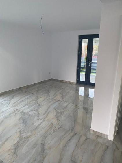 2 Vile/Case noi, de v&acirc;nzare la munte in loc. Breaza - Prahova - 3