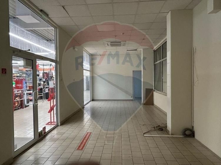 Spațiu comercial 58mp in incinta Super PROFI Urziceni - 10