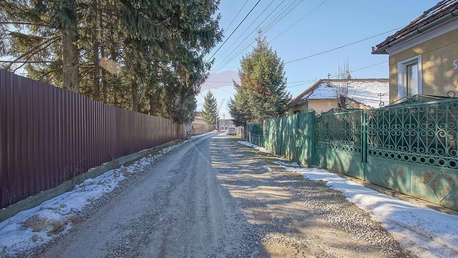 Teren de Vis în Tărlungeni cu Căsuță din Lemn – Liniștea Te Așteaptă - 2