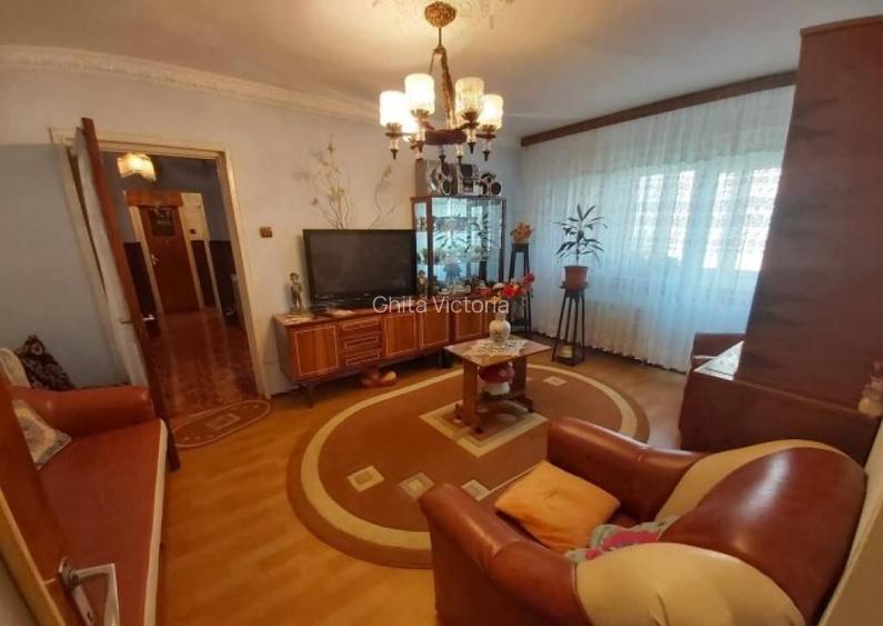 Apartament 3 camere, 74mp, zona Basarabia Diham, 120.000euro Apartament 3 camere, 74mp, zona Basarabia Diham, 120.000euro