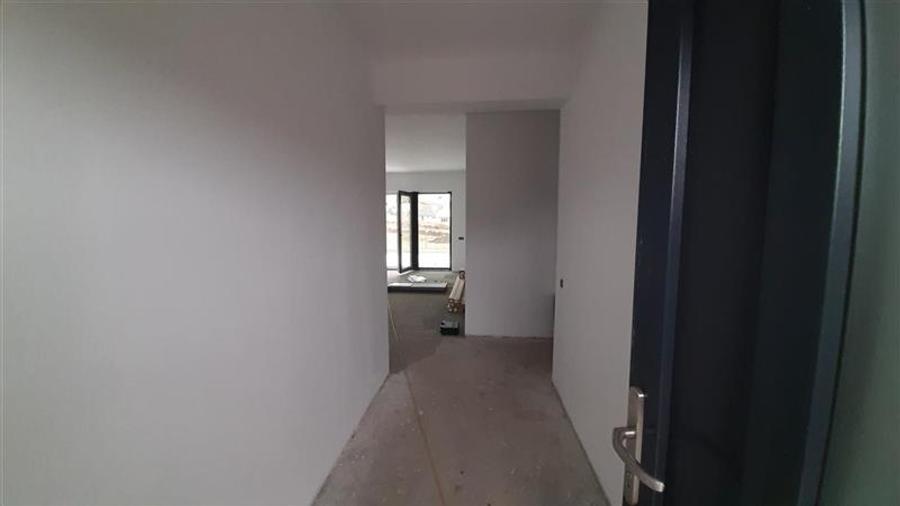 Casa de vanzare , 4 camere,5 arii teren, Sancraiul de Mures, semifinisat - 7