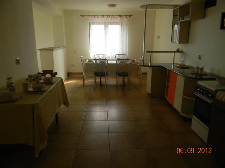 Vila pentru cazare muncitori Vladimirescu 18 lei/zi /pers. - 8