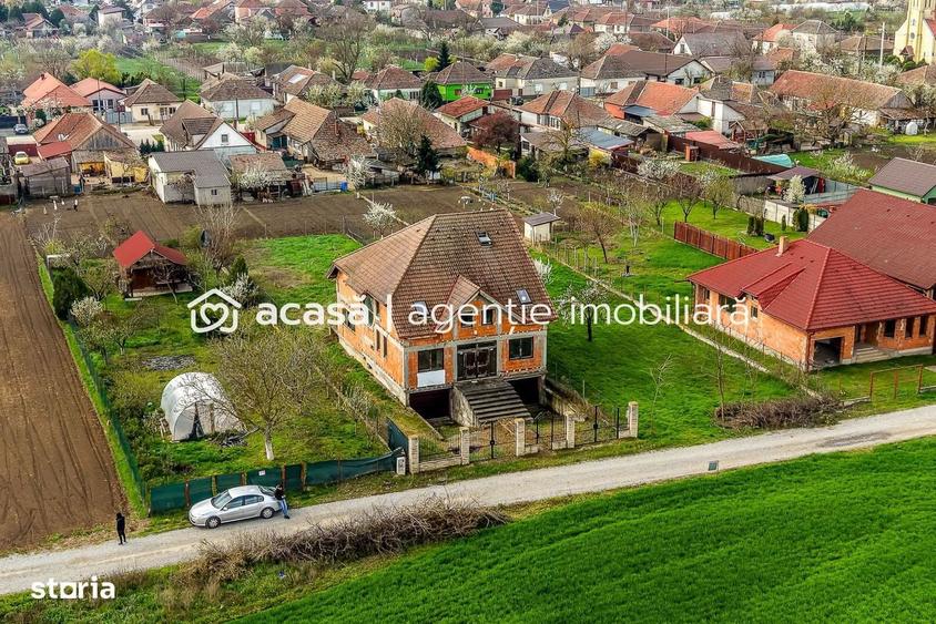 Casa 6 camere - la ro?u - Zimandcuz, Arad COMISION 0 - 6