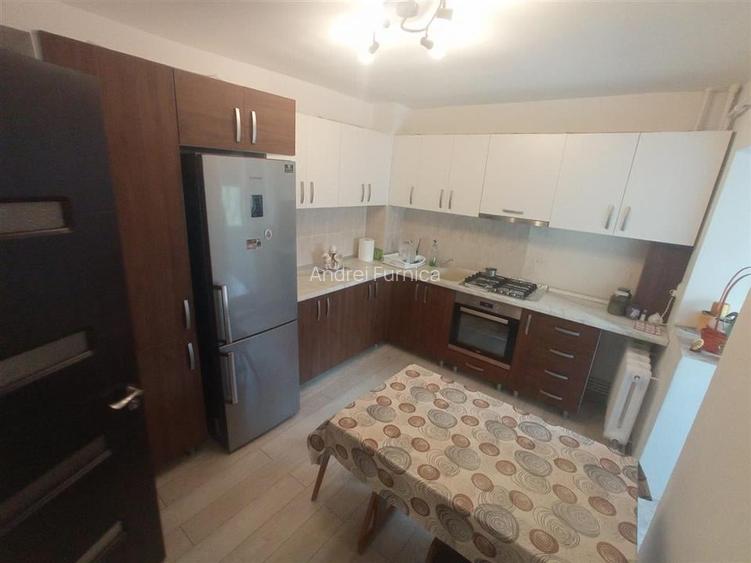 Apartament 4 camere Zimbru - Tigarete Apartament 4 camere Zimbru - Tigarete