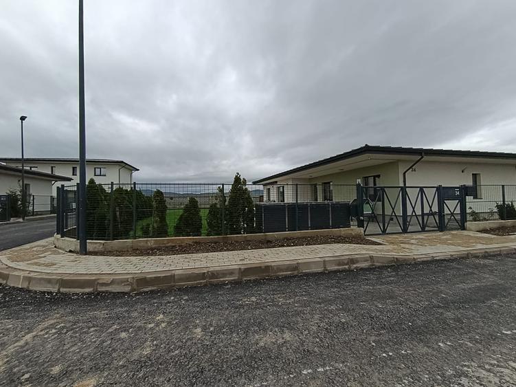 Casă individuală de vânzare în Cristian – zonă rezidențială exclusivistă - 11