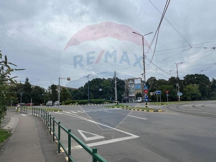 Spatiu comercial de inchiriat 61,80mp, in zona Bdul Dacia - 5