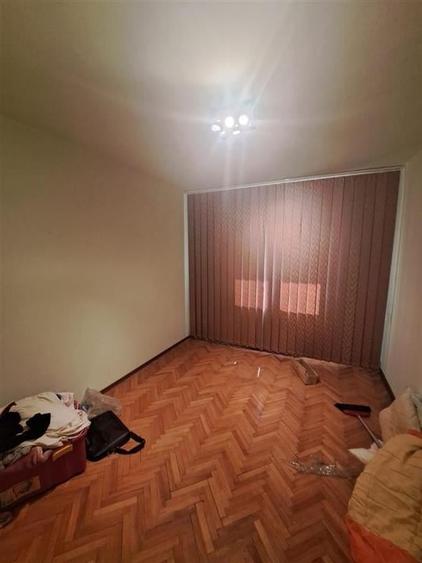 RECO Apartament cu 3 camere, decomandat, etaj1 in Balc - 1