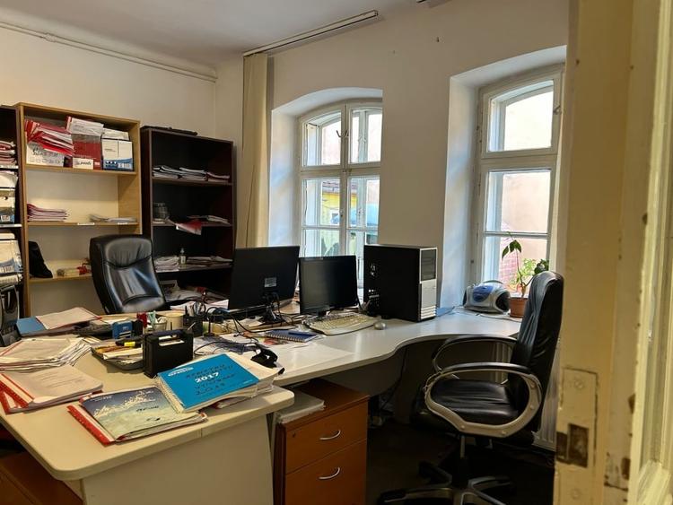 Apartament  2 camere  Zona Centru  ! - 2